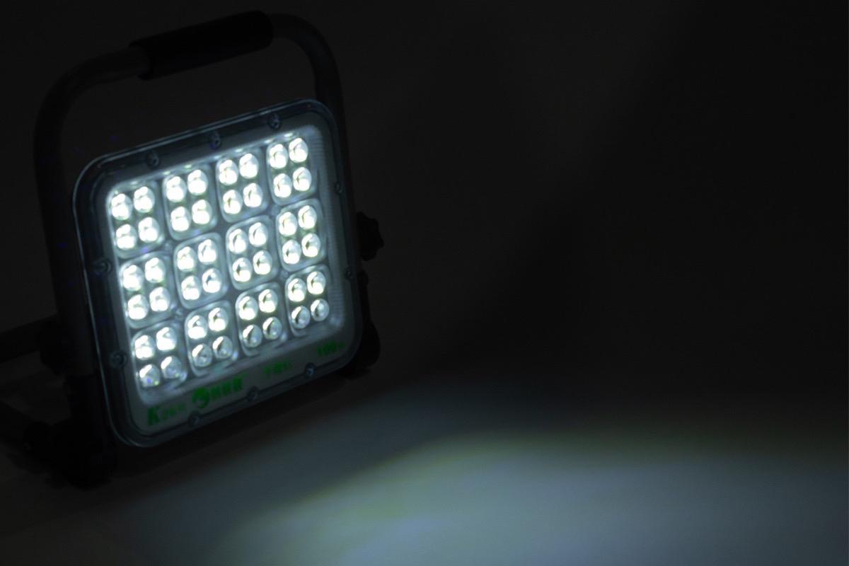 "Фонарь рабочий аккумуляторный 100 Вт 5200 лм" - вид 5